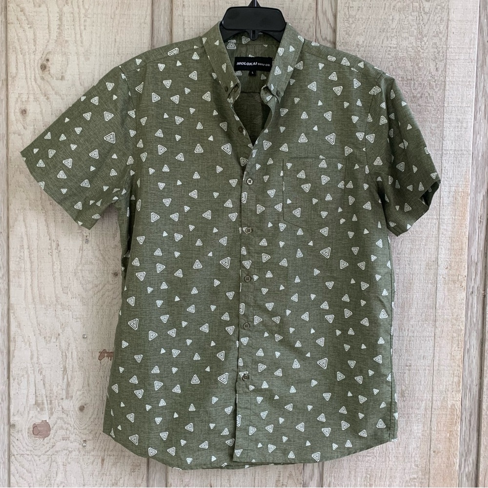Green and White Geo Triangle Button-front Shirt | Molokai Surf Co | Size Large